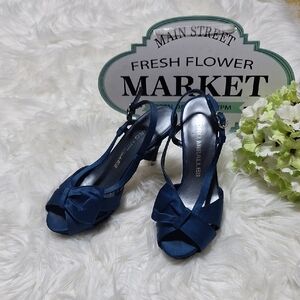 Stylish Blue Heels by Pedro Miralles